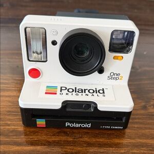 Polaroid Originals OneStep 2 I-Type Camera - White and Black